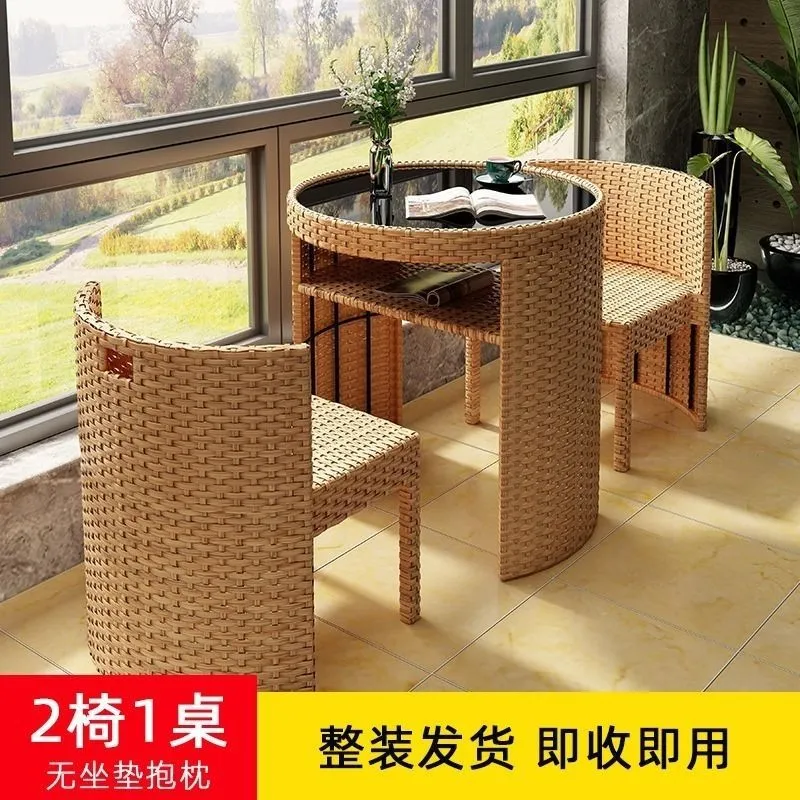 Outdoor Furniture Table And Chairs - 창의적인 야외 발코니 테이블 및 의자